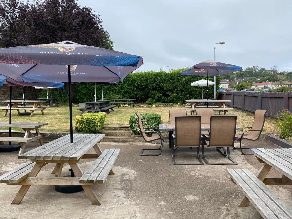 The Poacher Pub Portishead Exterior photo